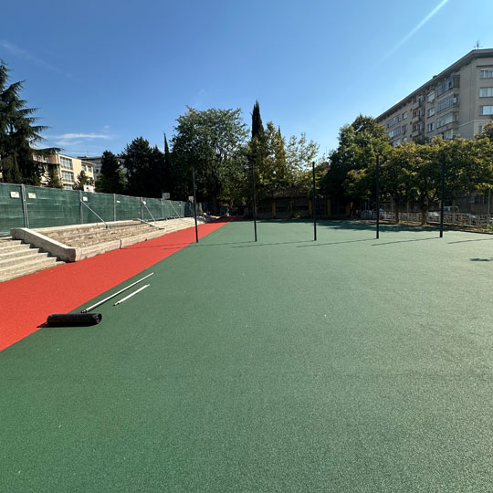 Саморазливна каучукова настилка с EPDM за многофункционална спортна зона